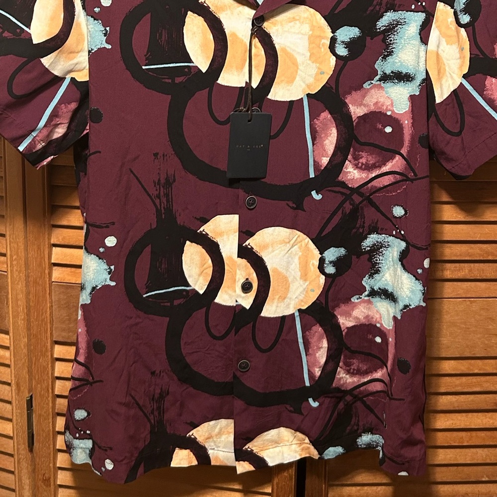 Day & Age Zephyr Strokes Abstract Designs Wine Colored Shirt - Picture 8 of 12